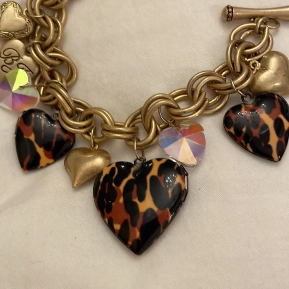 Vintage Betsey Johnson leopard heart locket charm bracelet - Picture 2 of 6
